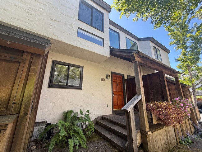 Primary Photo - TWO BEDROOM PLUS LOFT, ONE AND HALF BATH T...