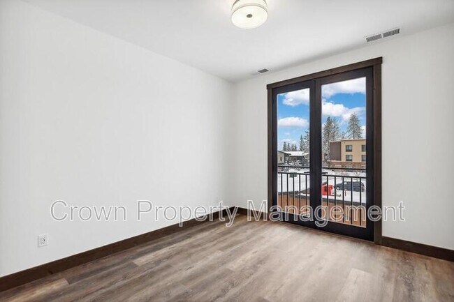 Building Photo - 317 Akers Ln