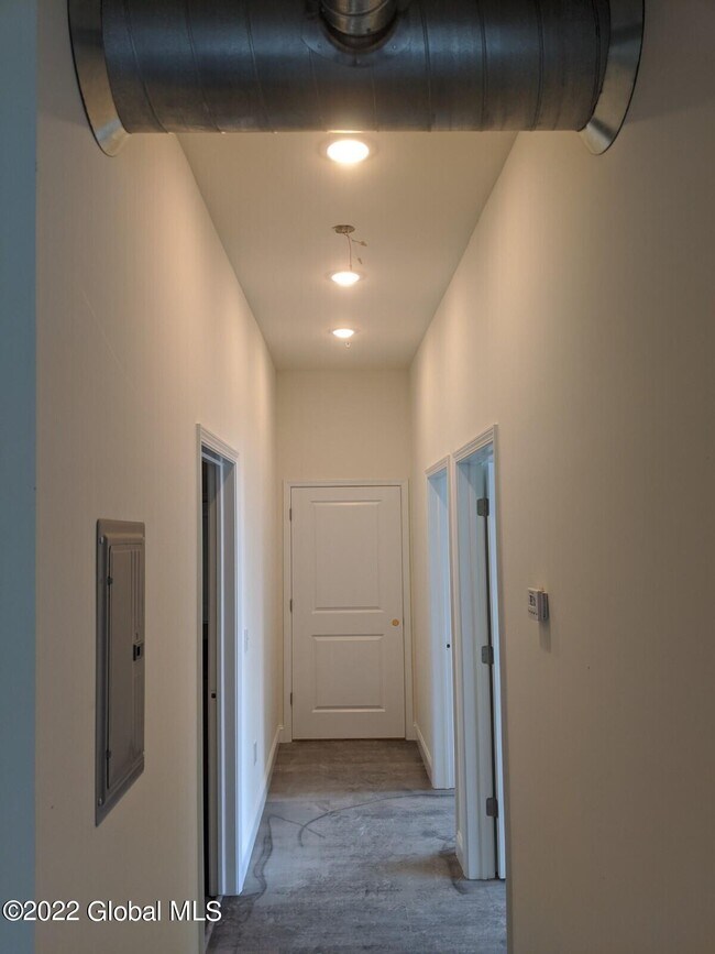 Building Photo - 12 White St