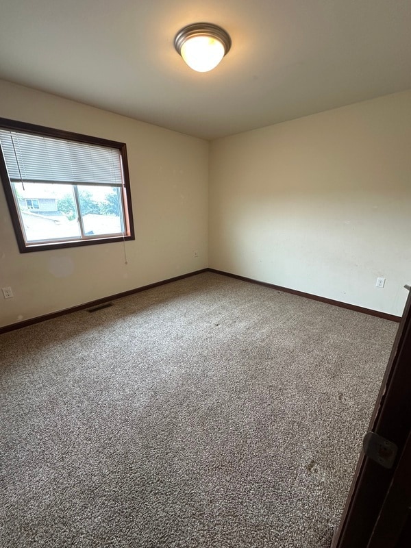 Building Photo - 1121 Prairie Rose Dr SW