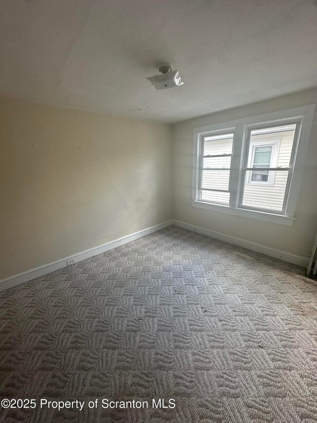 Building Photo - 159 New Mallery Pl