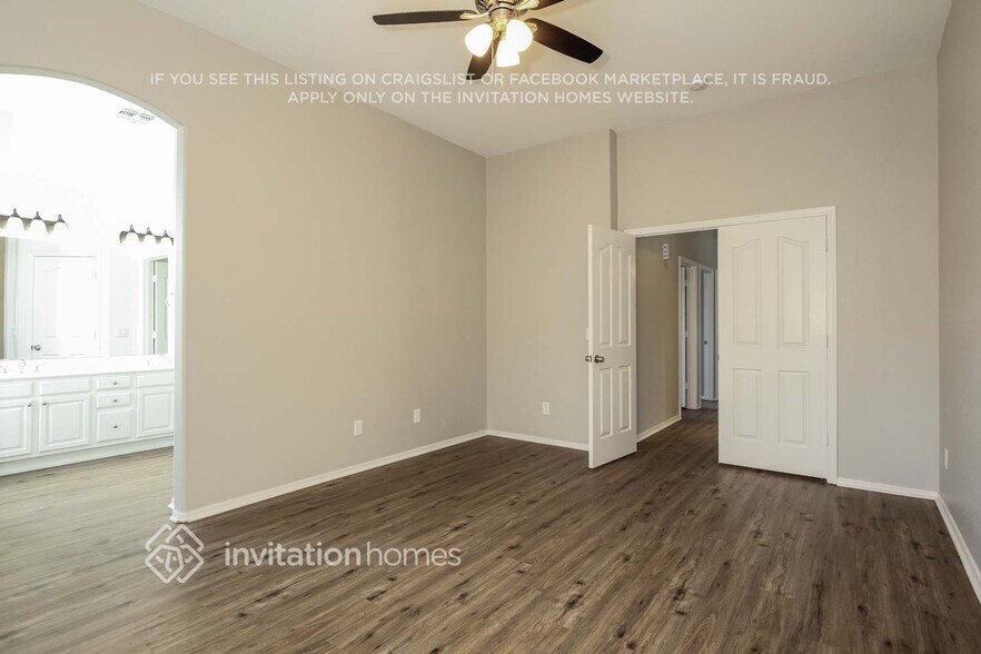 Building Photo - 16003 N Lasso Dr