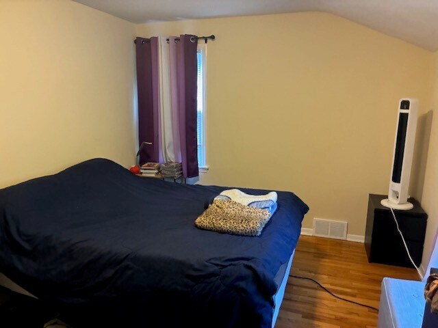 Bedroom - 4855 Nicollet Ave