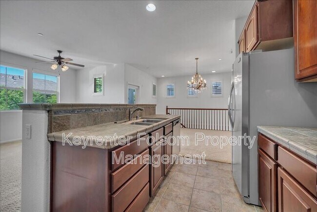 Building Photo - 2901 Esplanade Cir