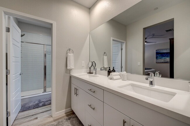Building Photo - FULLY FURNISHED AFFINITY CONDO | 2-CAR GARAGE | DOWNTOWN SUMMERLIN