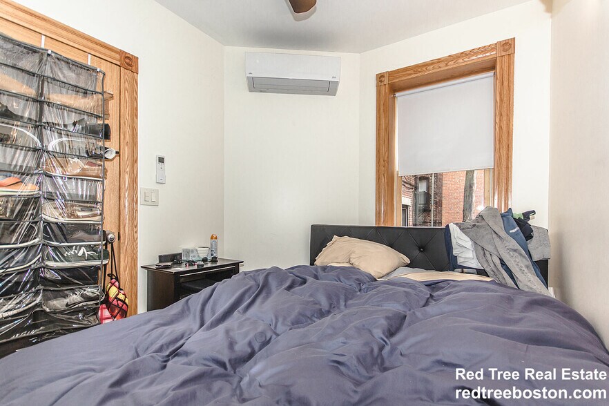 Building Photo - 16A S Russell St