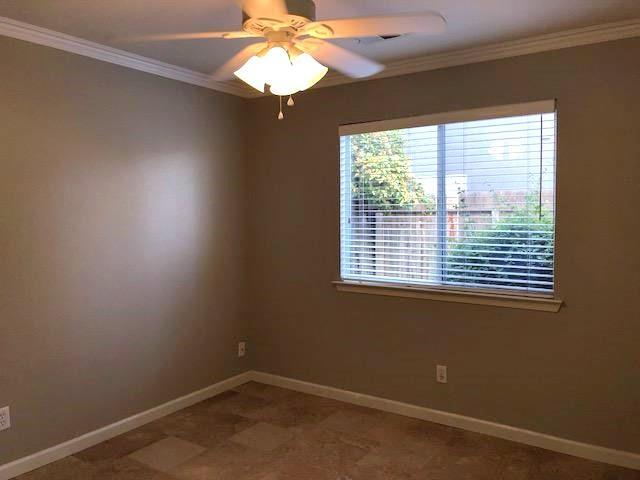 Building Photo - 524 W Russell Ave