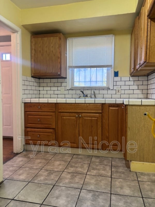 Building Photo - 15896 Southfield Fwy