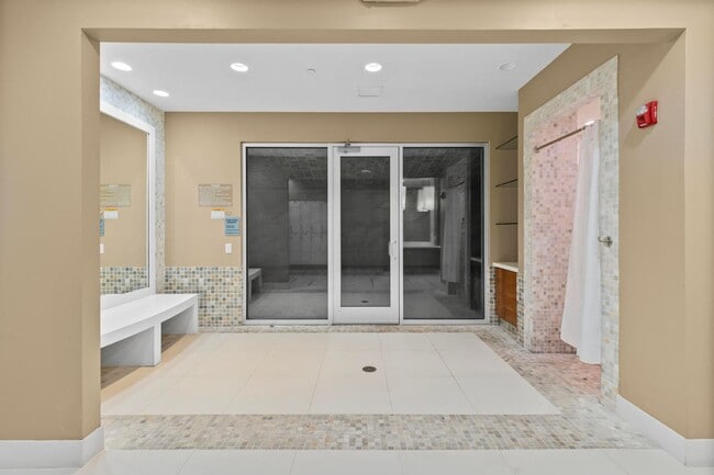 Building Photo - 2/2 in Marina Grande