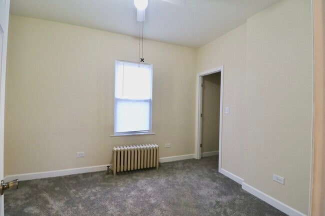 Building Photo - 3807 N Narragansett Ave