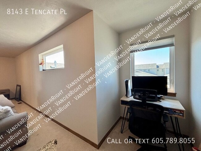 Building Photo - 8143 E Tencate Pl