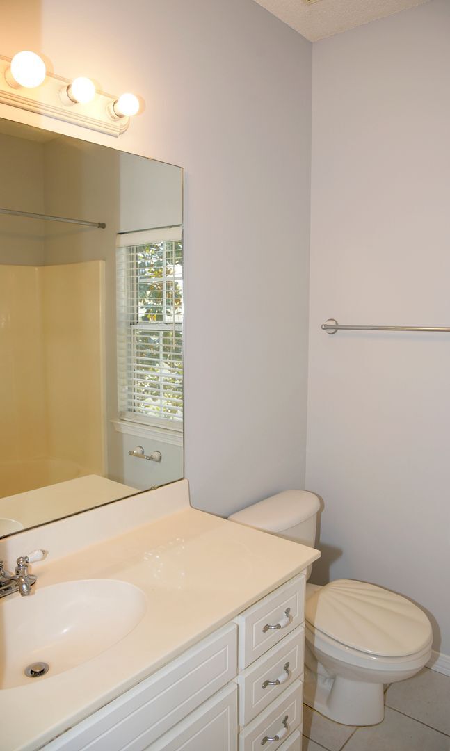 Building Photo - Rare 3 Bedroom Condo in Niceville!
