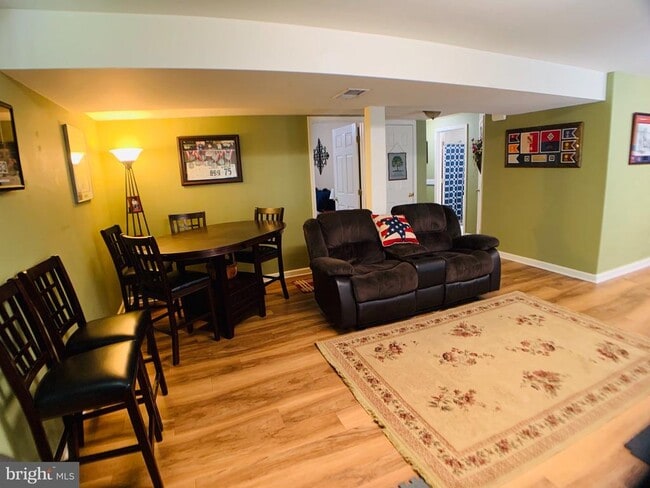 Building Photo - 8604 Oak Chase Cir