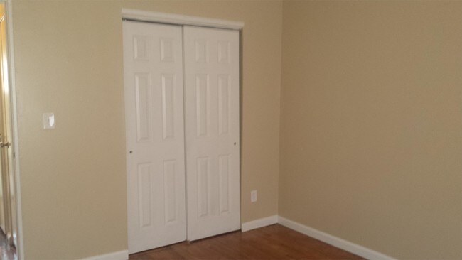 Building Photo - 12851 Lahser Rd