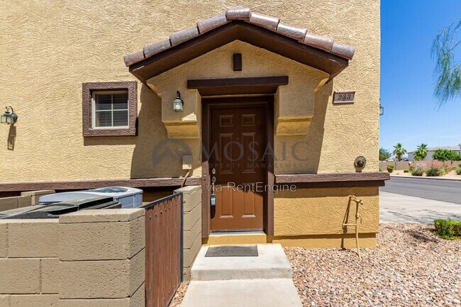 Building Photo - 1265 S Aaron