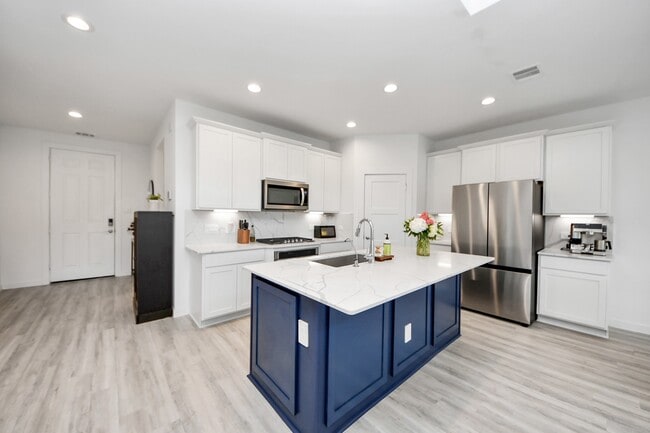 Building Photo - 1548 Dawn Hbr Dr