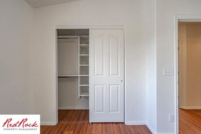 Building Photo - Remodeled 3 Bedroom Townhome with Great Vi...