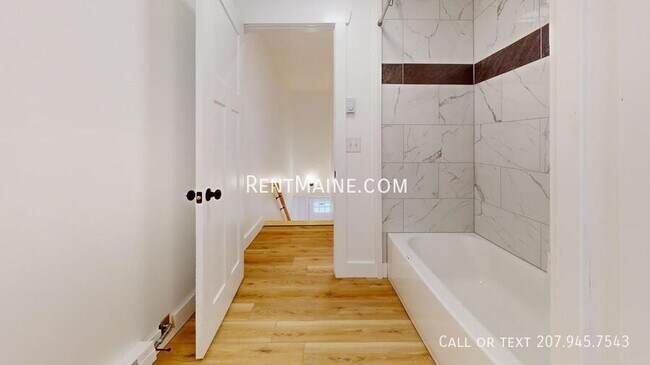 Building Photo - 167 Kennebec Rd