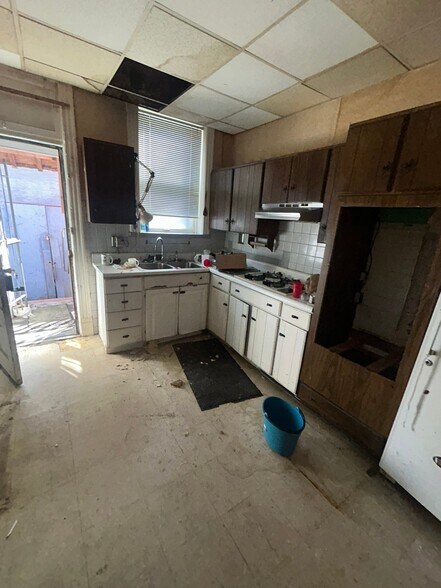 Building Photo - 2028 E Prairie Ave