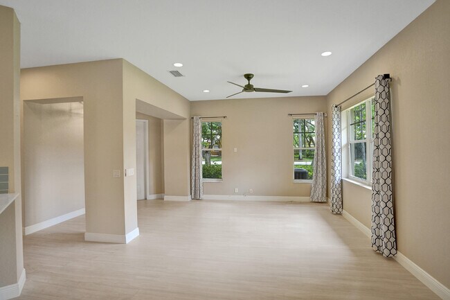 Building Photo - 5779 NW 120th Ave