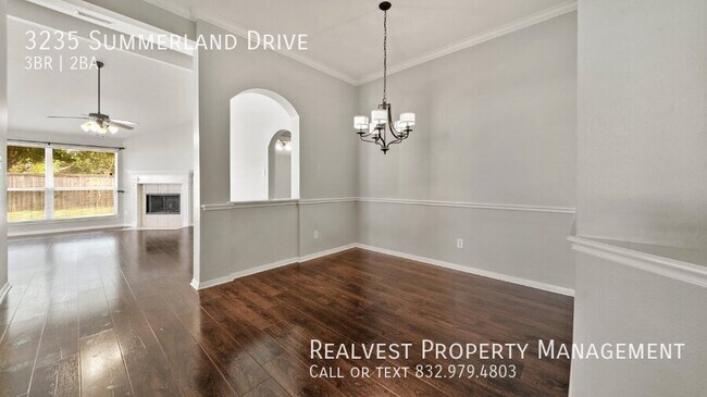 Building Photo - 3235 Summerland Dr