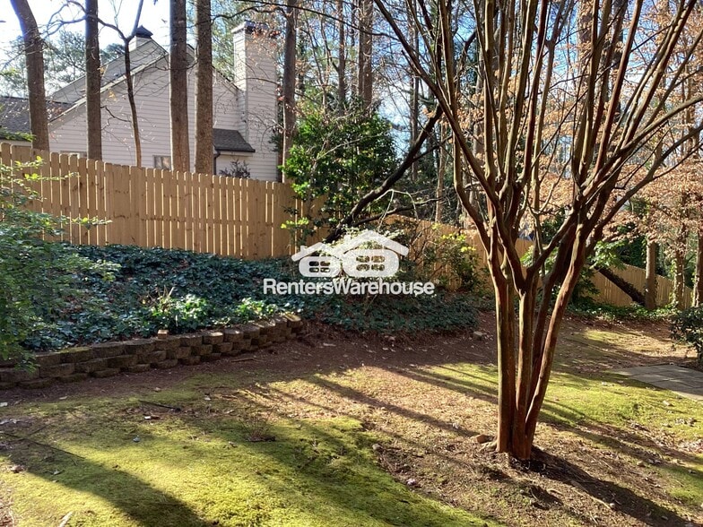 Building Photo - 7257 Village Creek Trace