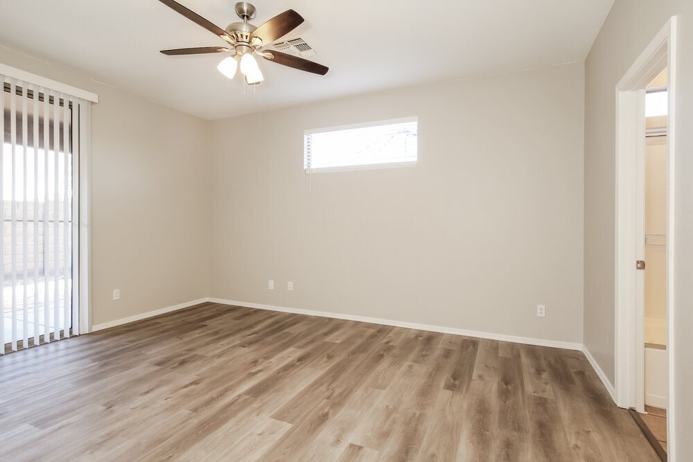 Building Photo - 8713 N 58th Ln