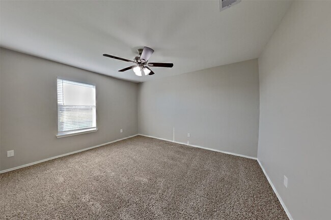 Building Photo - 20911 Hazy Bluff Ct