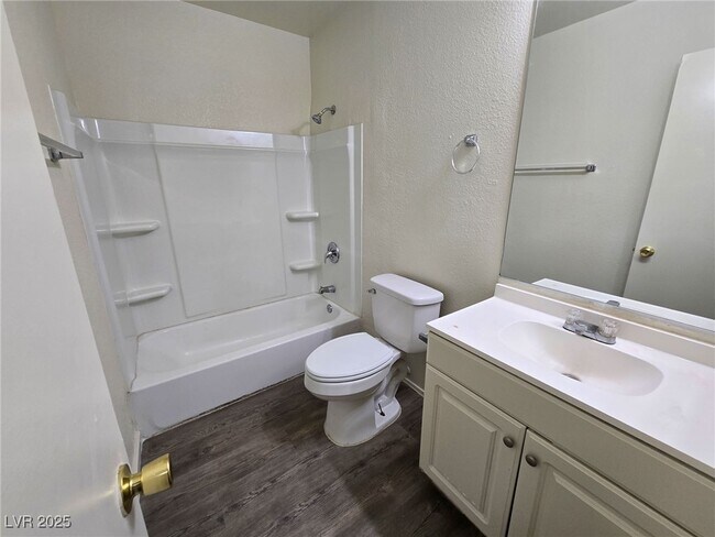 Building Photo - 4300 N Lamont St