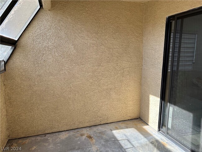 Building Photo - 601 Cabrillo Cir