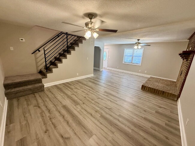 Building Photo - 3851 Dailey Rd