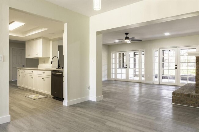 Building Photo - 9209 Kingsridge Dr