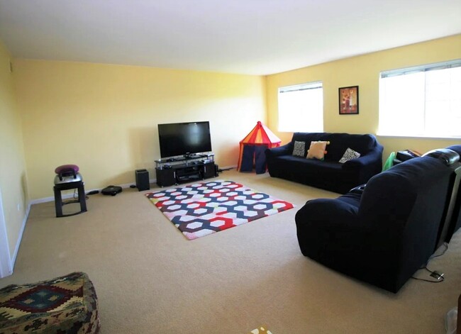 Building Photo - 2331 Pagosa Springs Dr