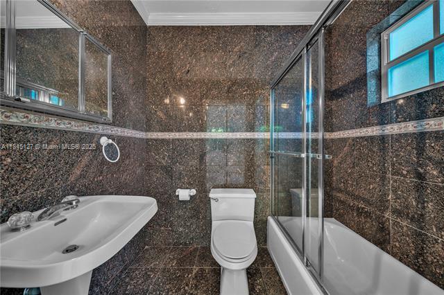 Building Photo - 7100 SW 56th St