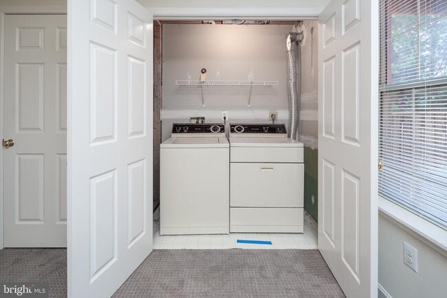 Building Photo - 6892 Kerrywood Cir