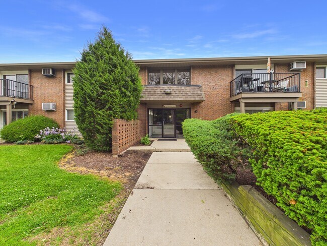 Building Photo - 4525 Blackhawk Ln