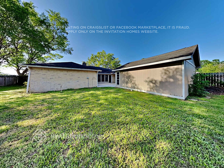 Building Photo - 22418 Provincial Blvd