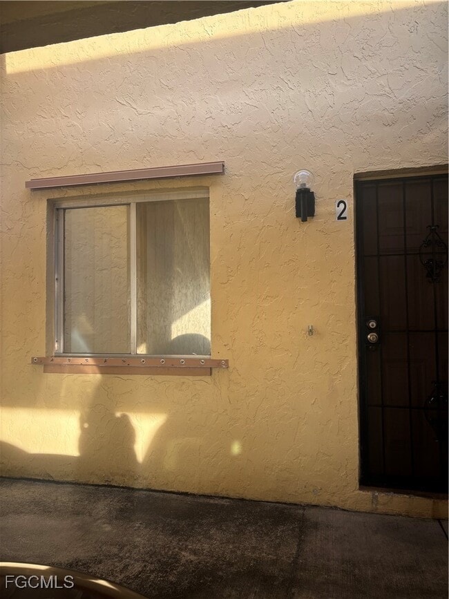 Building Photo - 1219 SE 23rd Pl