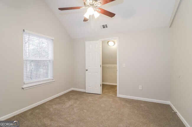 Building Photo - 3196 Warrenton Ct