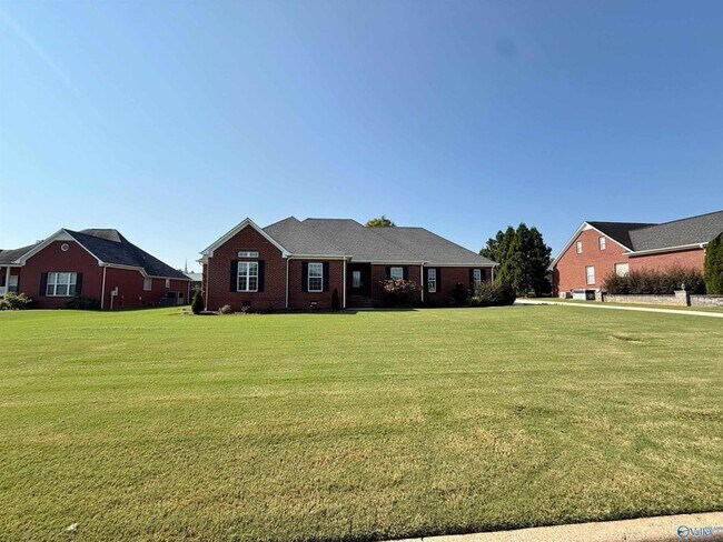 Building Photo - 17916 Remington Dr