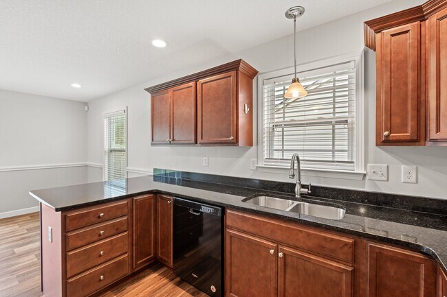 Building Photo - 3 BR, 2 BA 2-Car Garage Modern Ranch Livin...