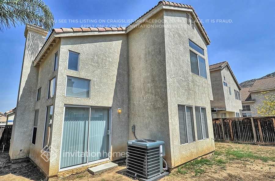 Building Photo - 15535 Saldana Ct