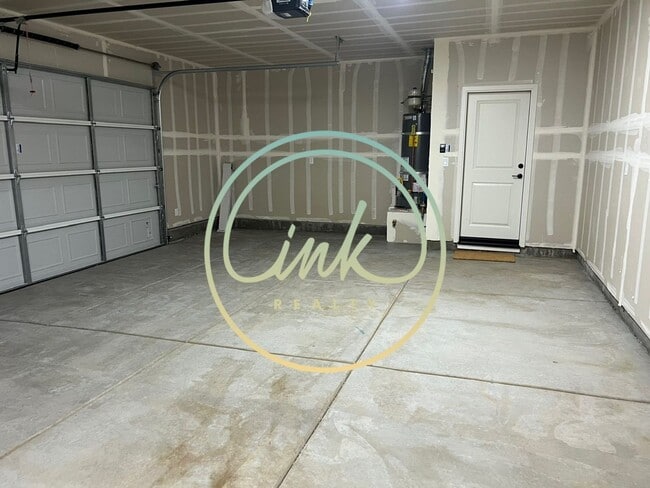 Building Photo - New Build Townhome Close to Downtown Gardn...