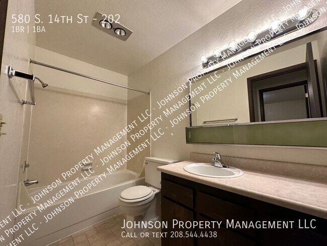 Building Photo - 580 S 14th St