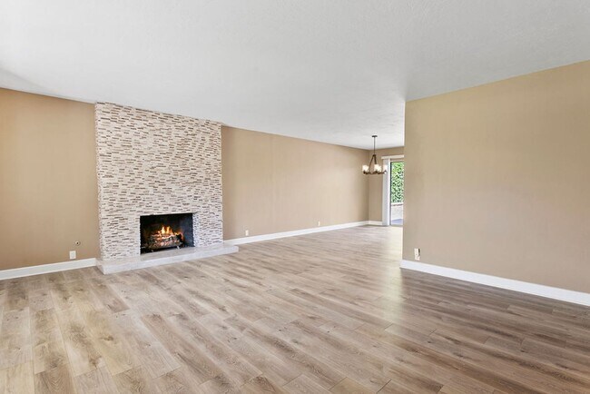 Building Photo - Upgraded Pool Home in Wonderful Mission Vi...