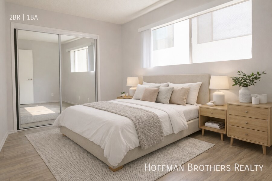 Building Photo - 1822 Colby Ave