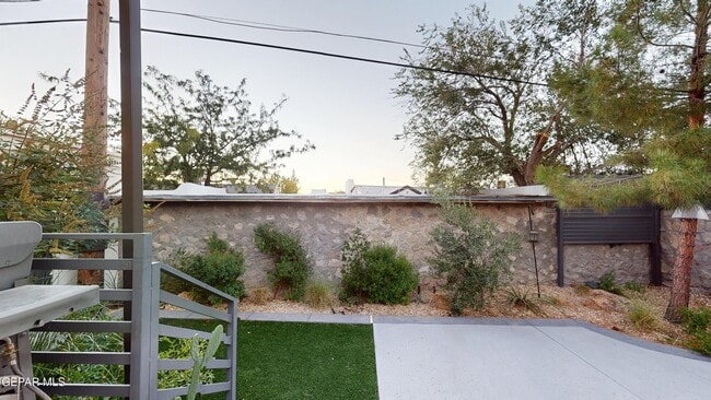 Building Photo - 1103 Madeline Dr