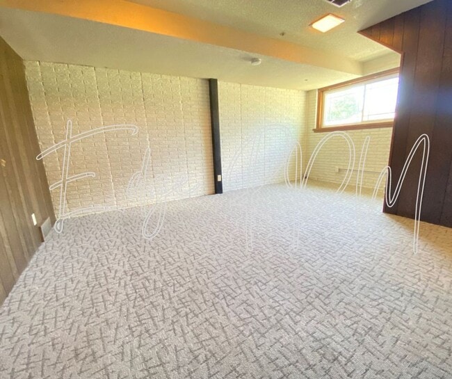 Building Photo - 3718 Convair Ln