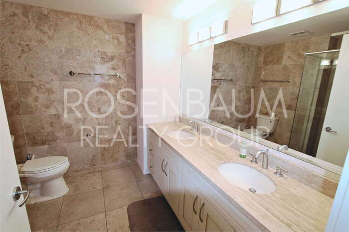 Building Photo - 7137 E Rancho Vista Dr