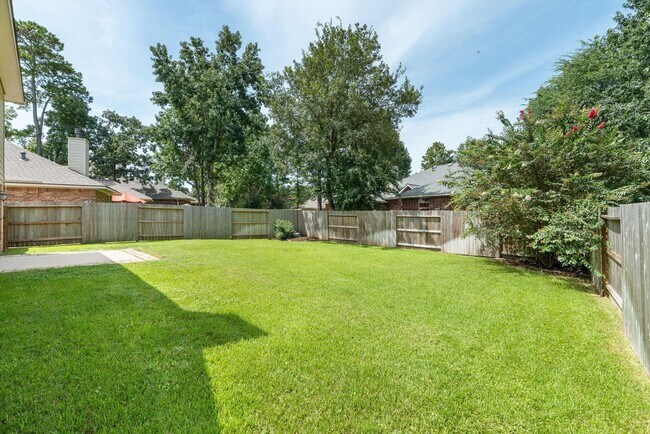 Building Photo - 27 N Queenscliff Cir